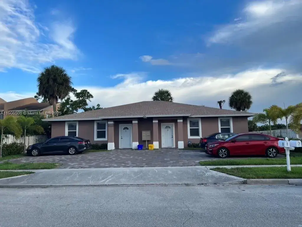 1 bedroom 1 bath Residential Lease for rent at 1533 W 26th Ct # 1B, Riviera Beach FL 33404