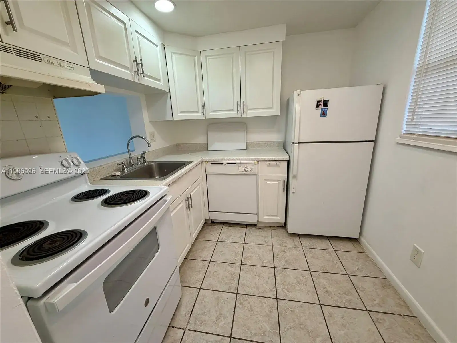 1 bedroom 1 bath Residential Lease for rent at 2800 NW 56th Ave # E401, Lauderhill FL 33313