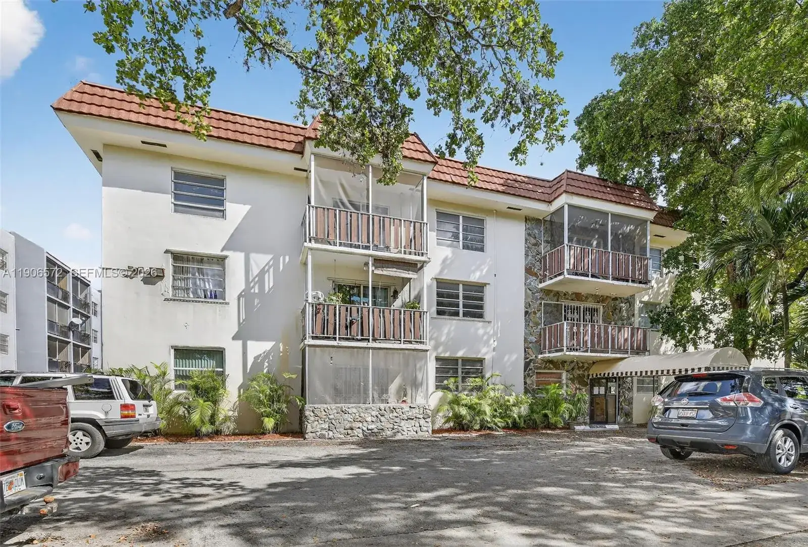 2 bedroom 2 bath Residential for sale at 13655 NE 10th Ave # 101, North Miami FL 33161