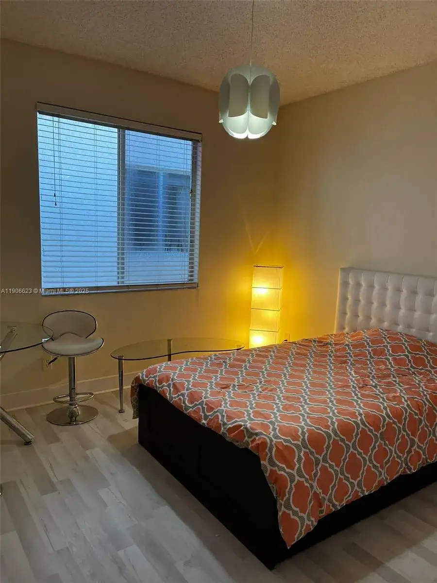 3 bedroom 2 bath Residential for sale at 19353 SW 60th Ct, Pembroke Pines FL 33332