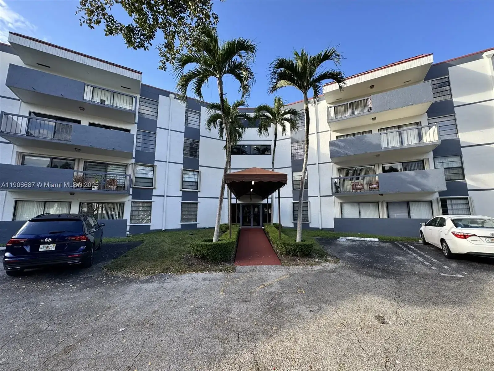 2 bedroom 2 bath Residential for sale at 5800 SW 127th Ave # 2307, Miami FL 33183