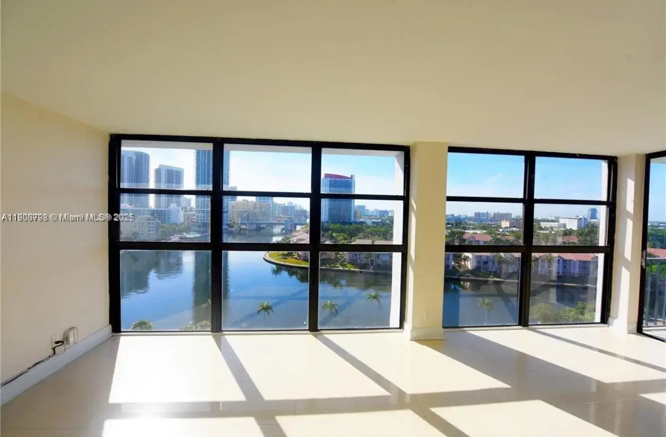 2 bedroom 2 bath Residential Lease for rent at 200 Leslie Dr # 1124, Hallandale Beach FL 33009