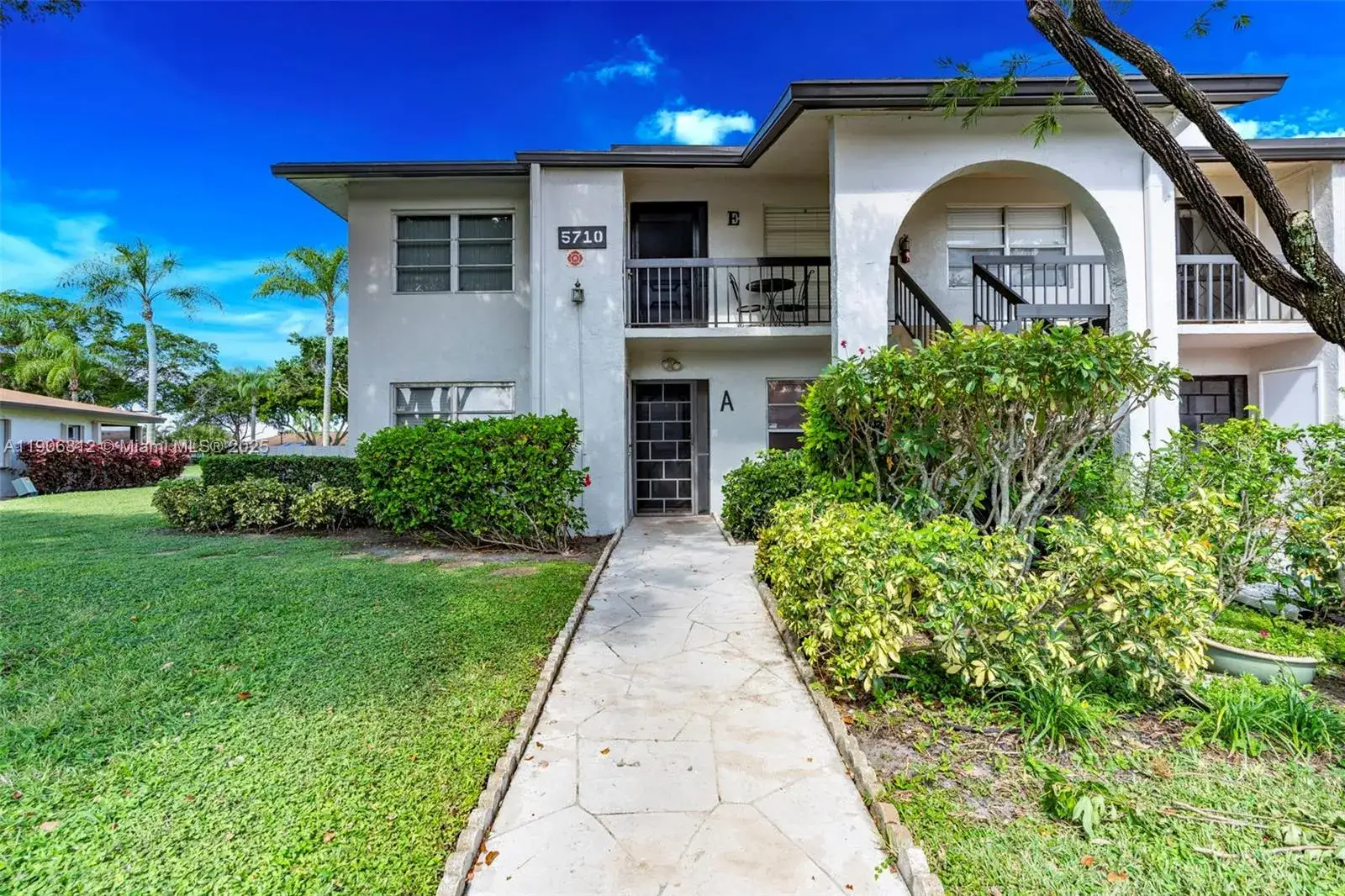 2 bedroom 2 bath Residential for sale at 5710 Princess Palm Ct # A, Delray Beach FL 33484