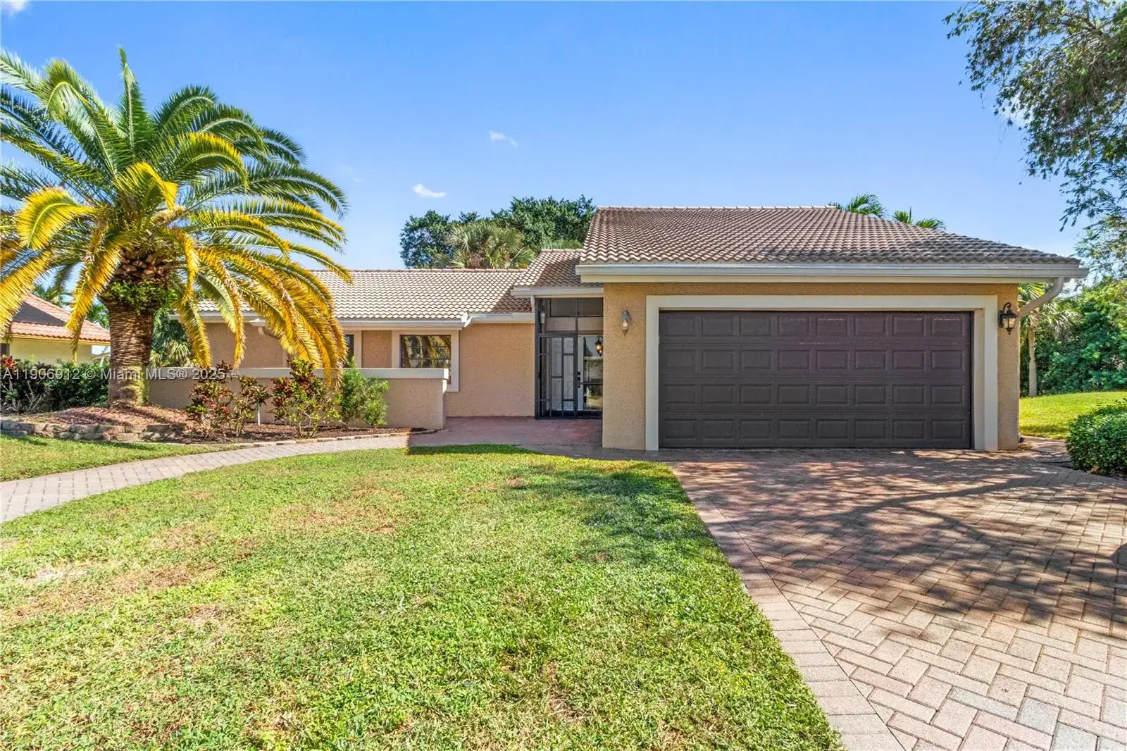 3 bedroom 2 bath Residential Lease for rent at 21344 S Escondido Way S, Boca Raton FL 33433