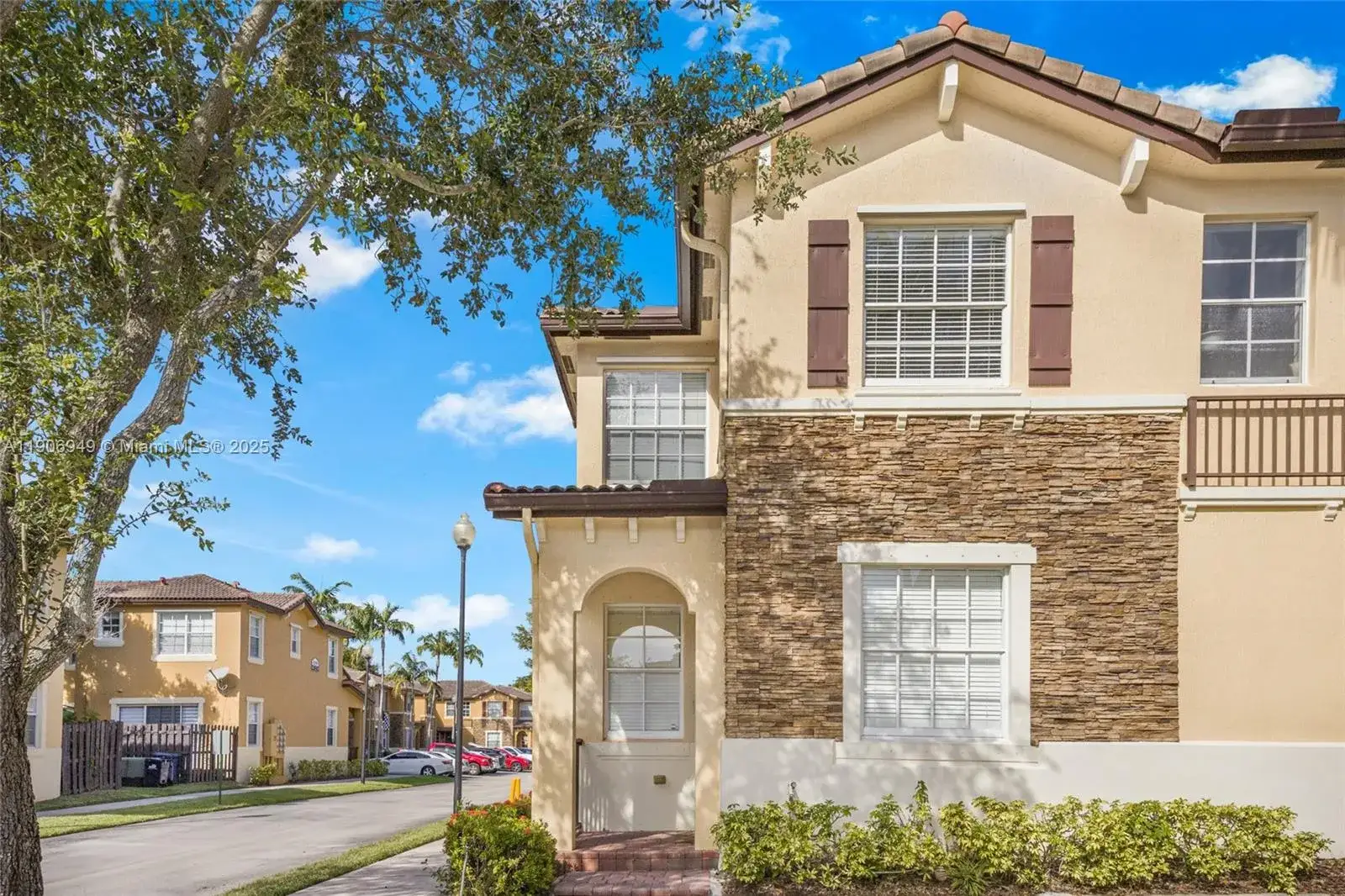 3 bedroom 2 bath Residential for sale at 9239 SW 227th St # 1, Cutler Bay FL 33190
