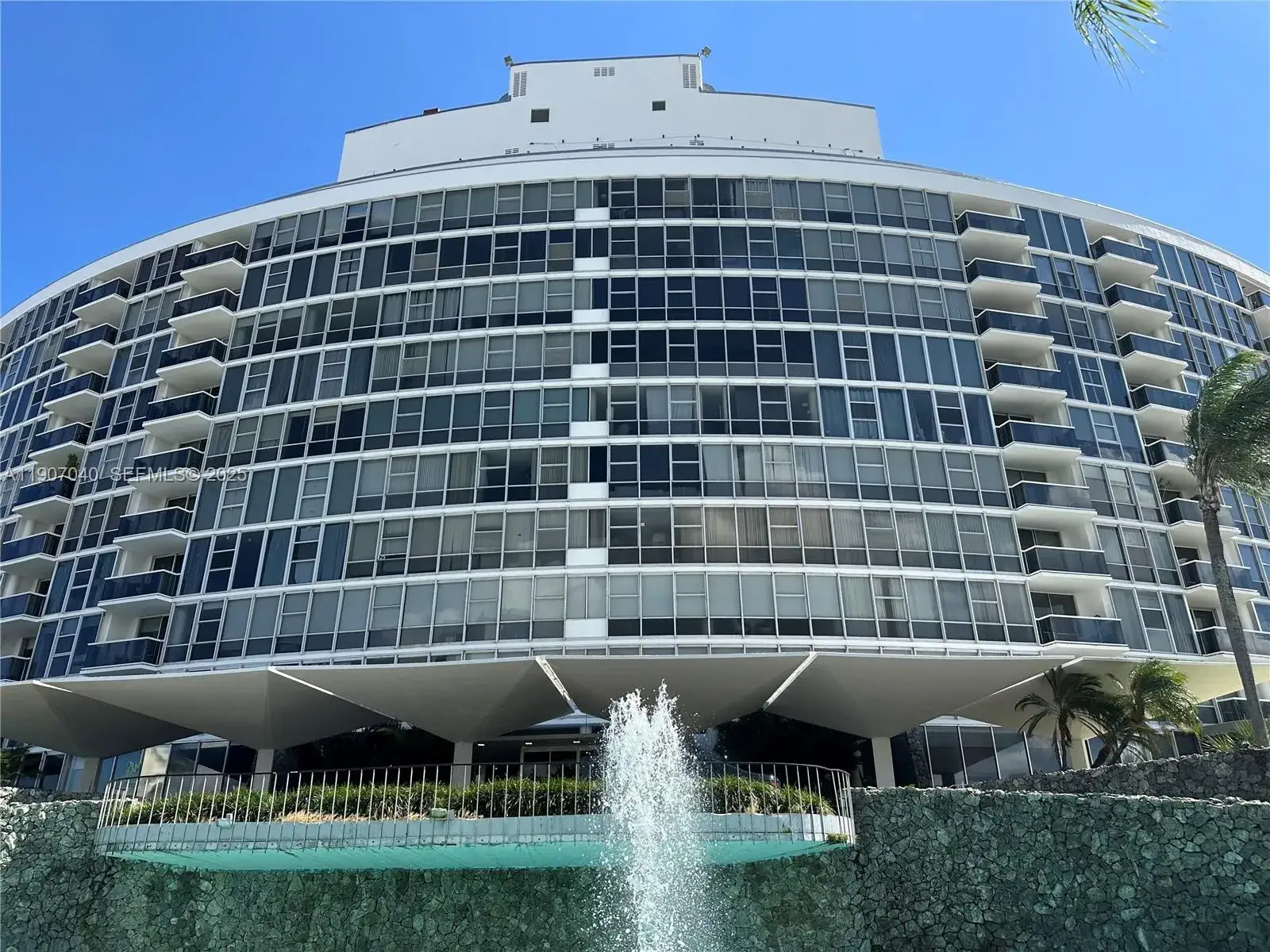 1 bath Residential Lease for rent at 900 Bay Dr # 413, Miami Beach FL 33141