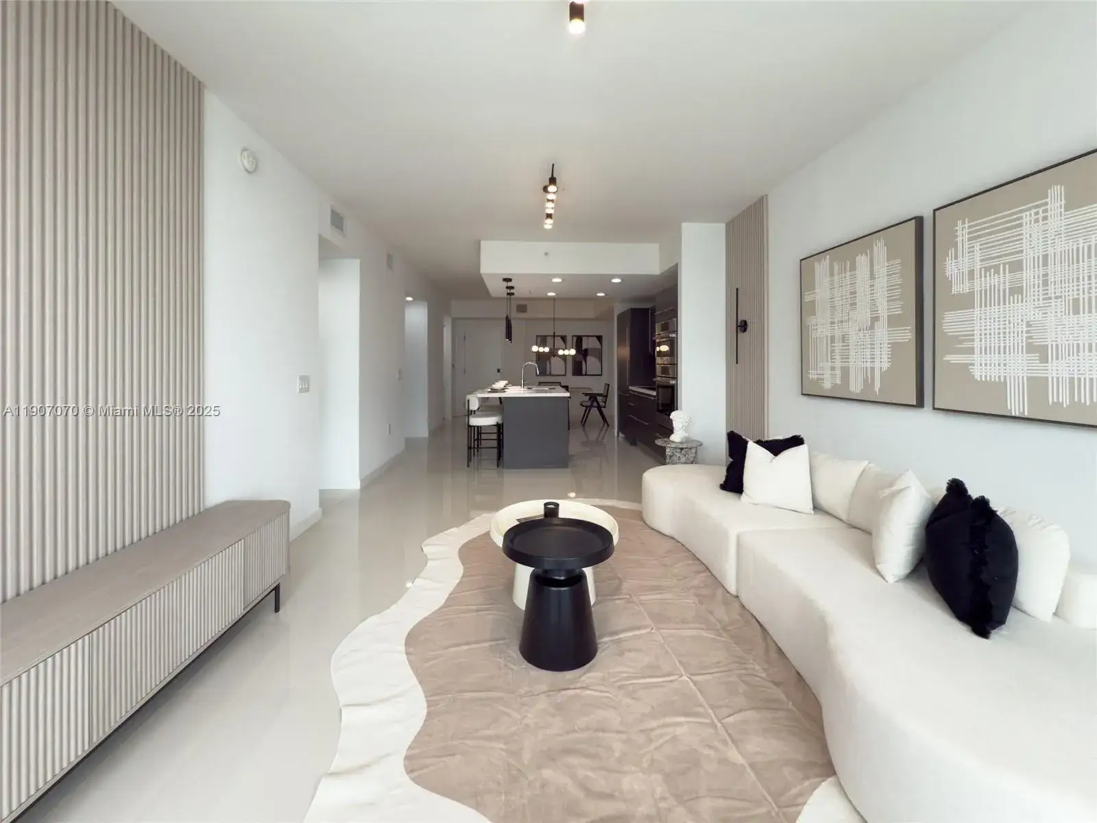 1 bedroom 2 bath Residential for sale at 7751 NW 107th Ave # 522, Doral FL 33178