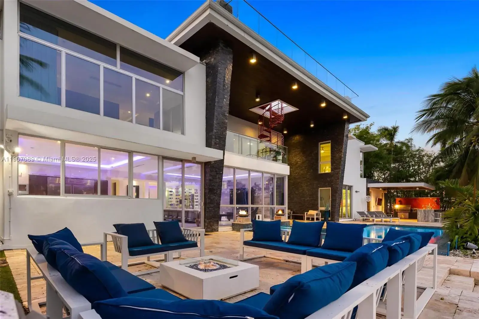 7 bedroom 6 bath Residential for sale at 300 Royal Plaza Dr, Fort Lauderdale FL 33301