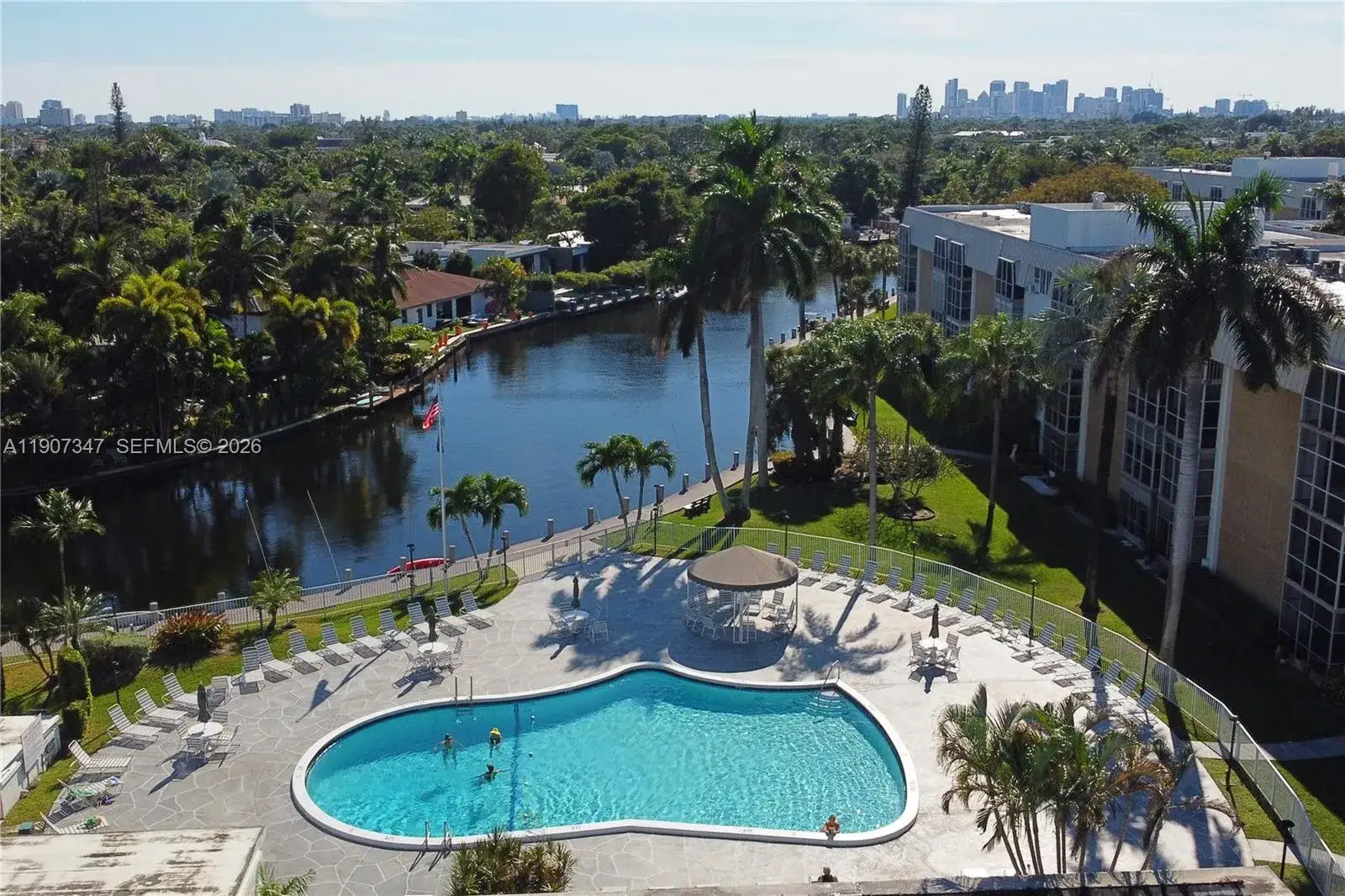 1 bedroom 1 bath Residential for sale at 3040 NE 16th Ave # 216, Oakland Park FL 33334