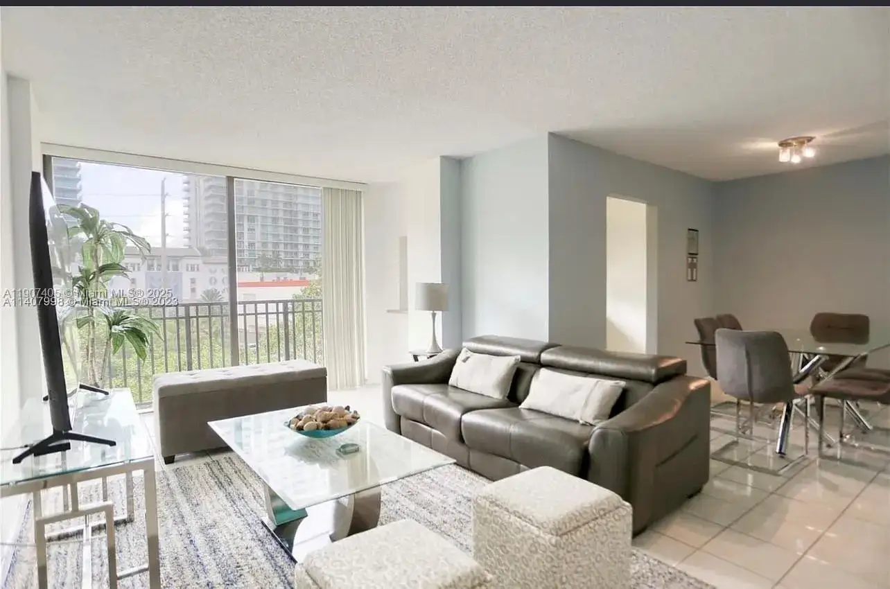 1 bedroom 1 bath Residential Lease for rent at 16909 N Bay Rd # 512, Sunny Isles Beach FL 33160