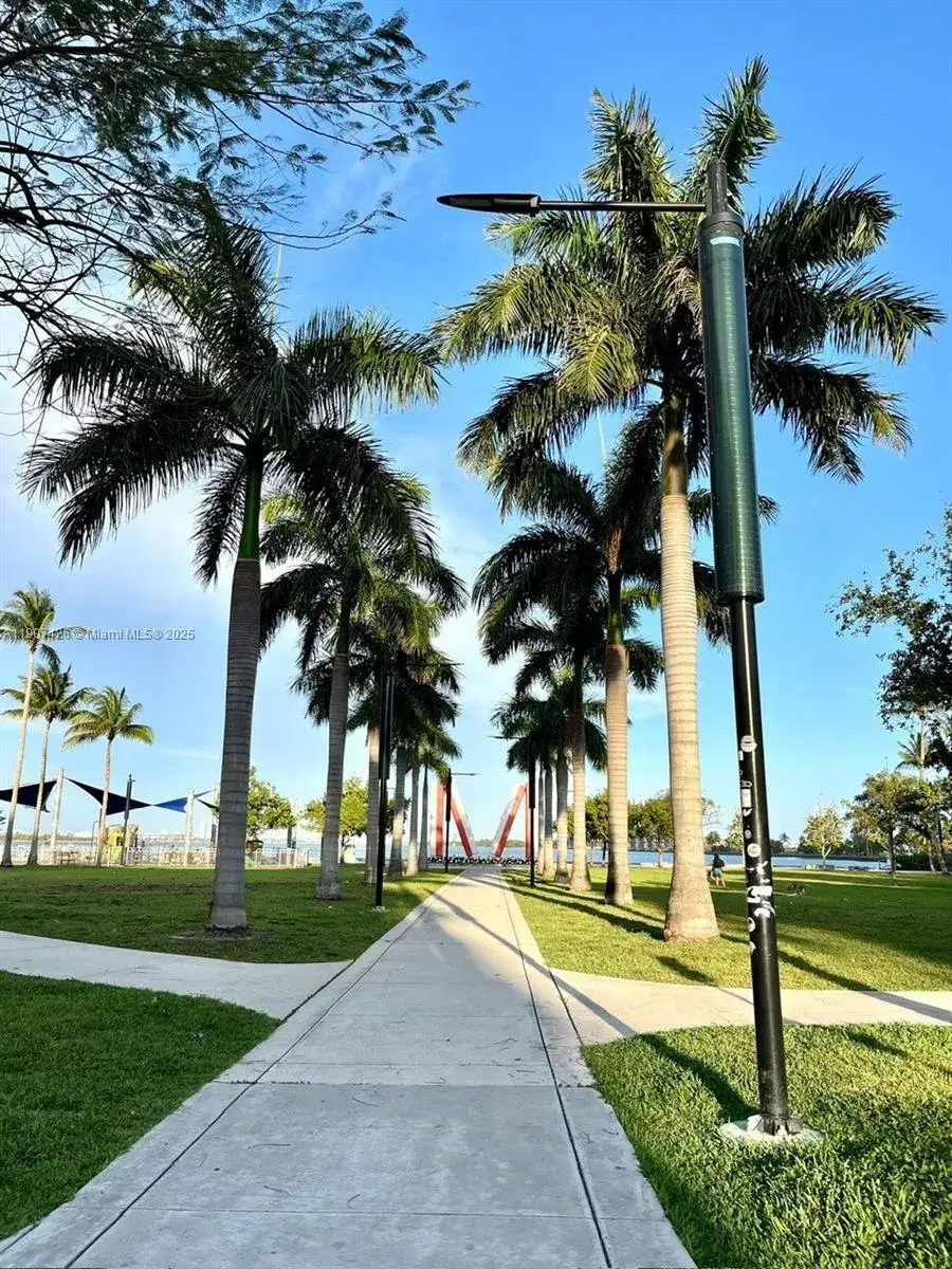 1 bedroom 1 bath Residential Lease for rent at 520 NE 38th St # 8, Miami FL 33137