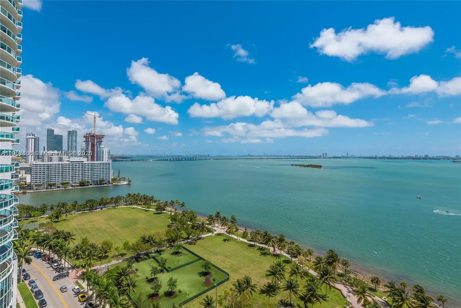 3 bedroom 4 bath Residential Lease for rent at 488 NE 18th St # 1815, Miami FL 33132