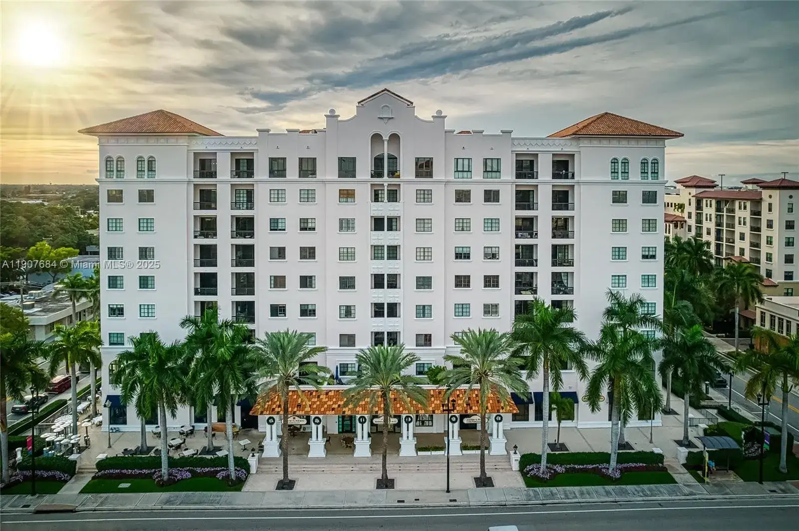 1 bedroom 1 bath Residential for sale at 233 S Federal Hwy # 402, Boca Raton FL 33432
