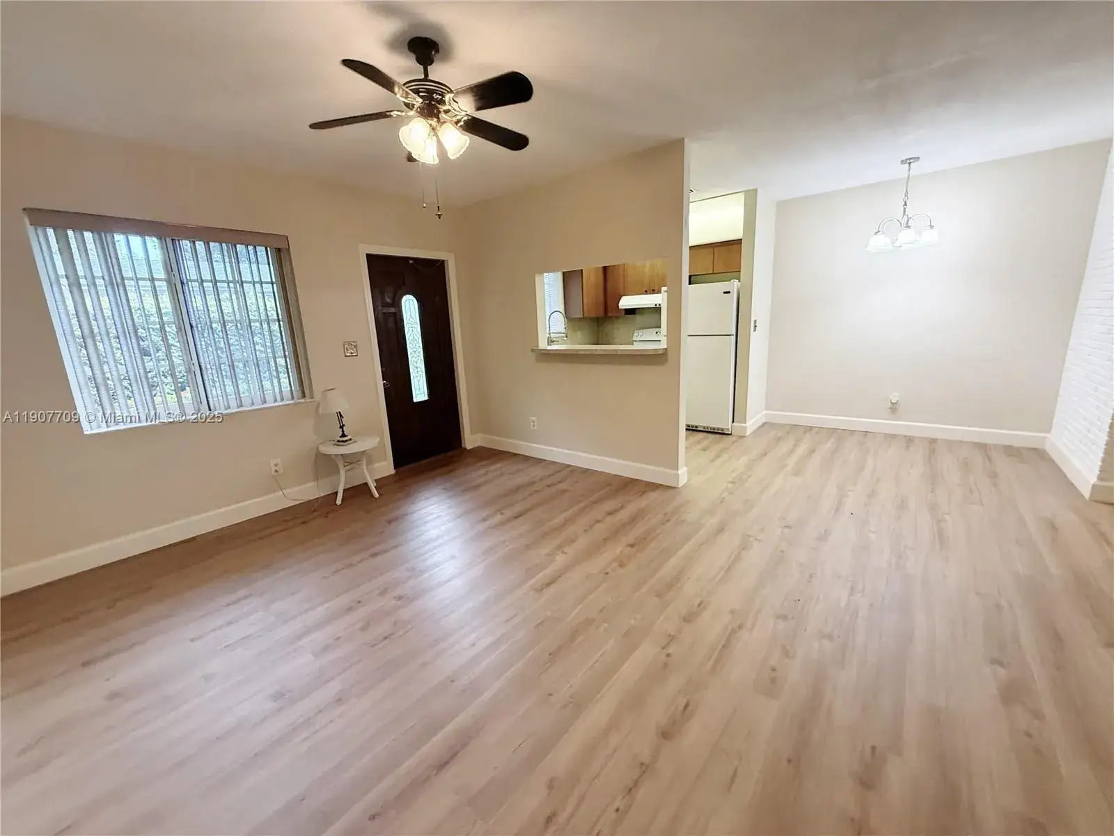 1 bedroom 1 bath Residential Lease for rent at 216 SW 10th St # 2, Hallandale Beach FL 33009