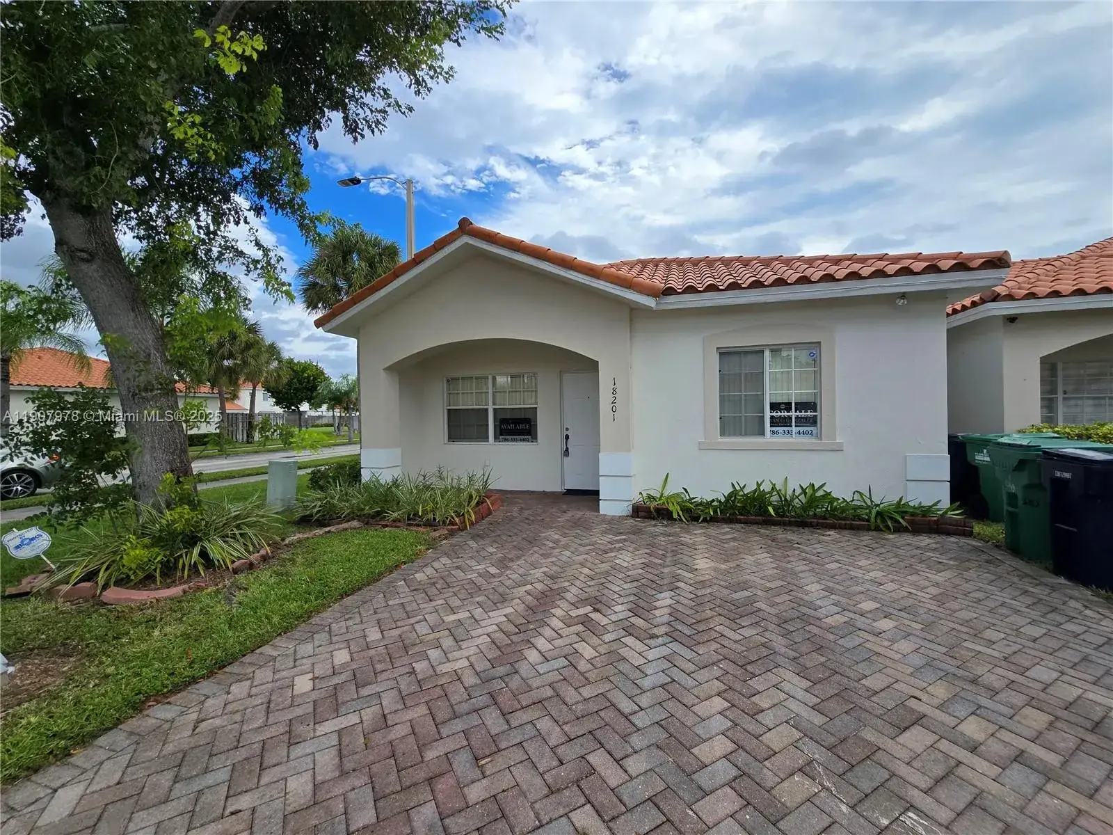 3 bedroom 2 bath Residential for sale at 18201 SW 109th Pl, Miami FL 33157