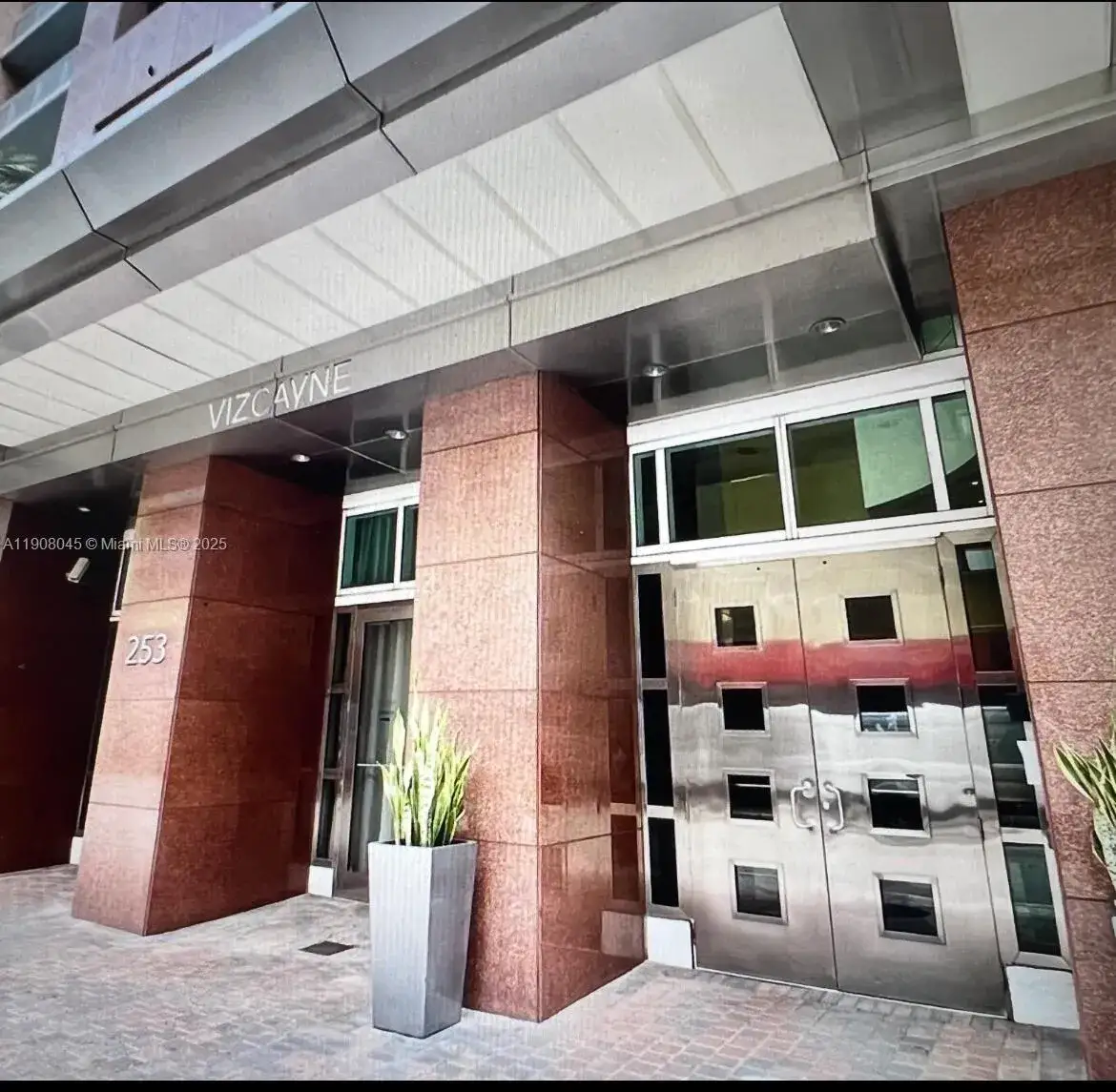 1 bath Residential Lease for rent at 253 NE 2nd St # 3507, Miami FL 33132