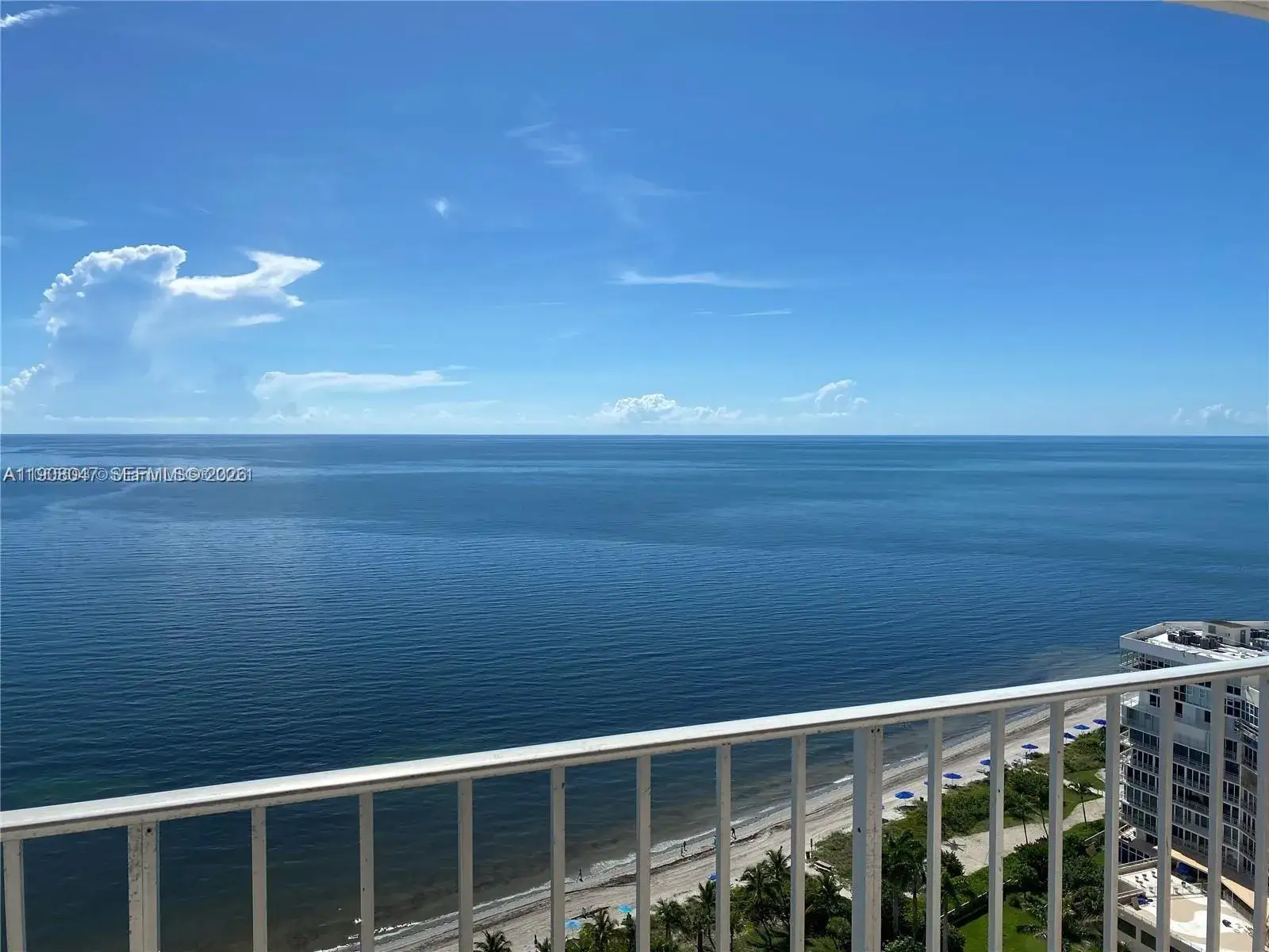 2 bedroom 2 bath Residential Lease for rent at 881 Ocean Dr, Key Biscayne FL 33149