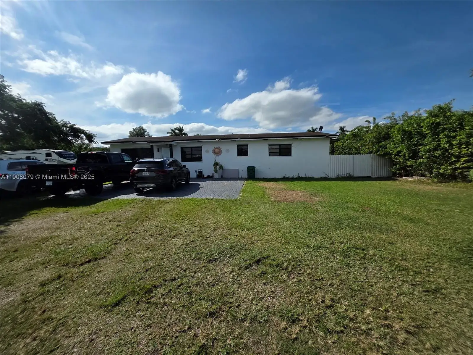 3 bedroom 2 bath Residential for sale at 18200 SW 262nd St, Homestead FL 33031