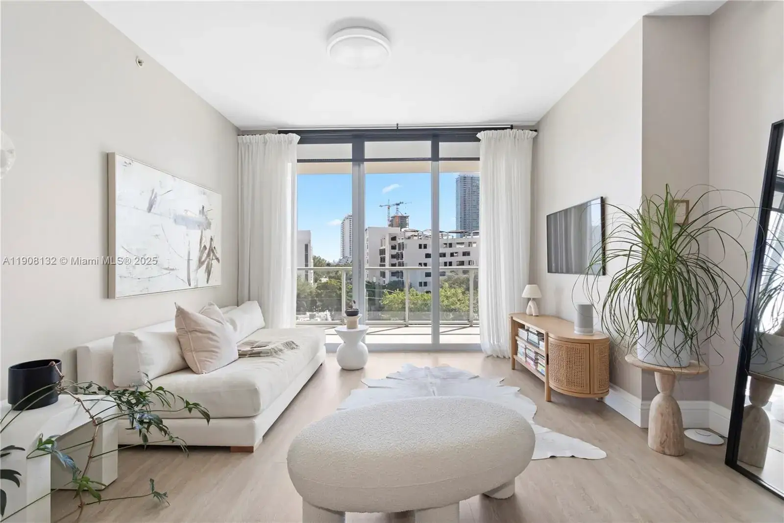 2 bedroom 2 bath Residential Lease for rent at 3470 E Coast Ave # H0502, Miami FL 33137