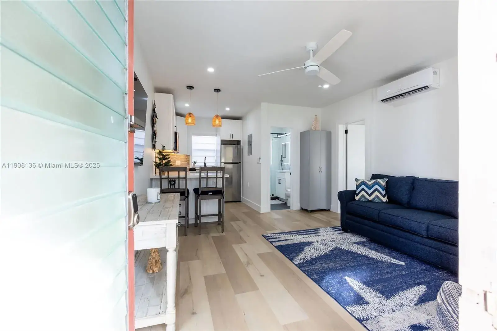 1 bedroom 1 bath Residential Lease for rent at 311 Liberty St # 7, Hollywood FL 33019