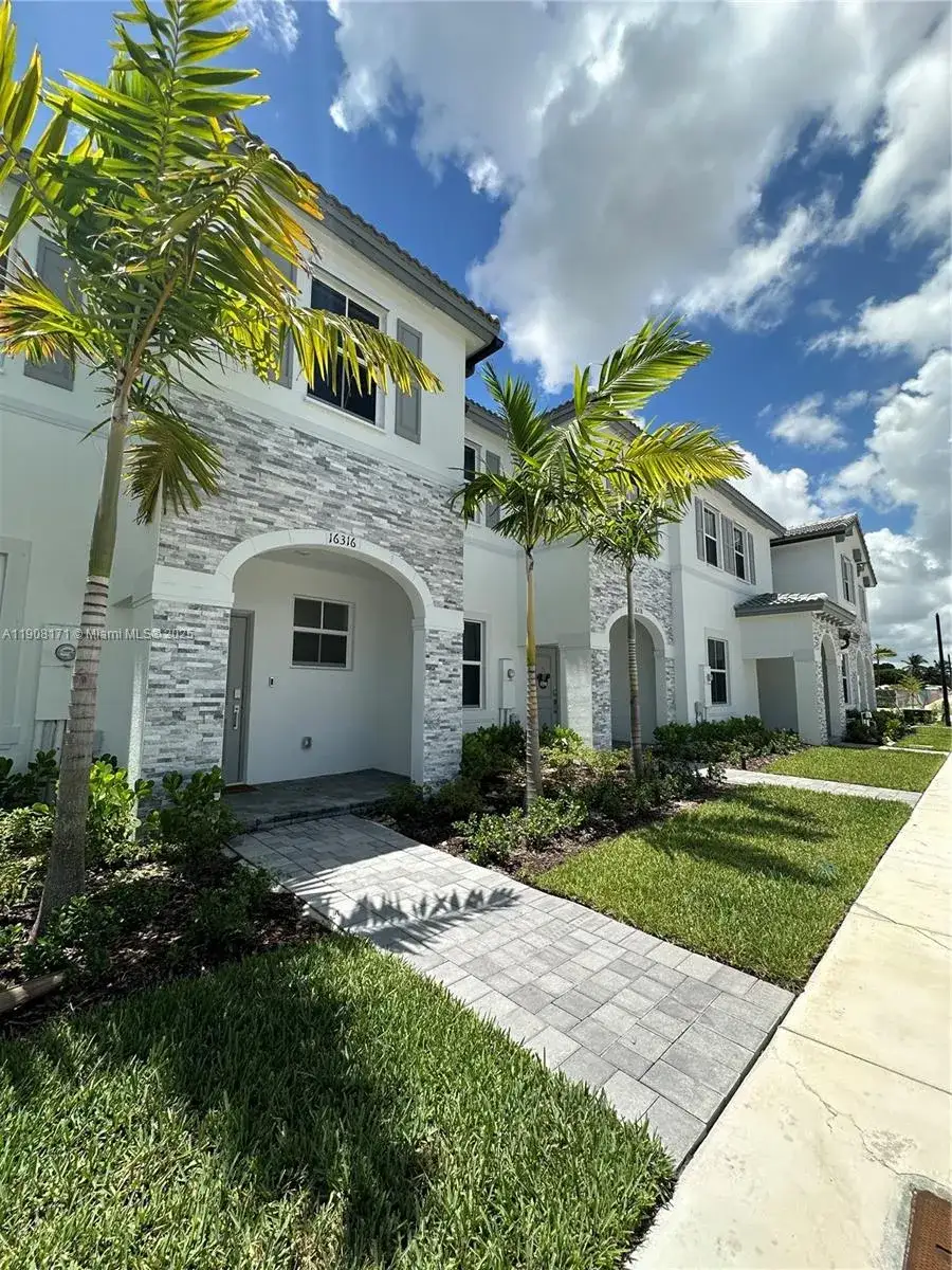 4 bedroom 2 bath Residential for sale at 16314 SW 291st St # 16314, Homestead FL 33033