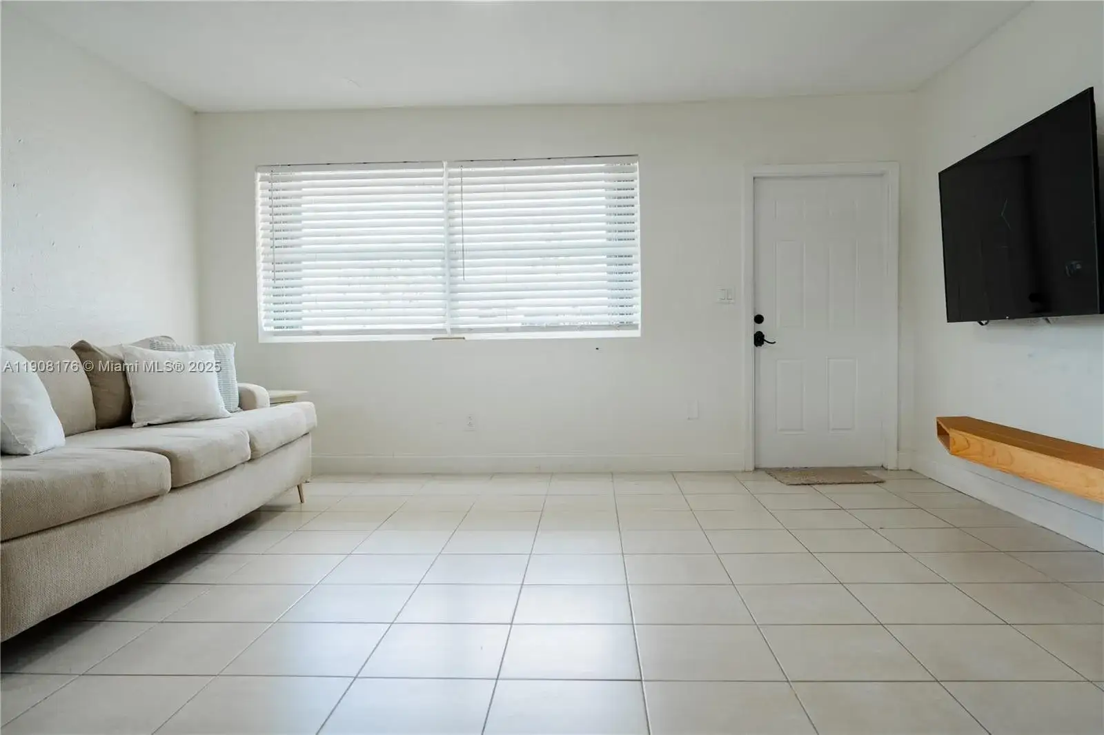3 bedroom 2 bath Residential for sale at 11432 SW 225th St, Miami FL 33170
