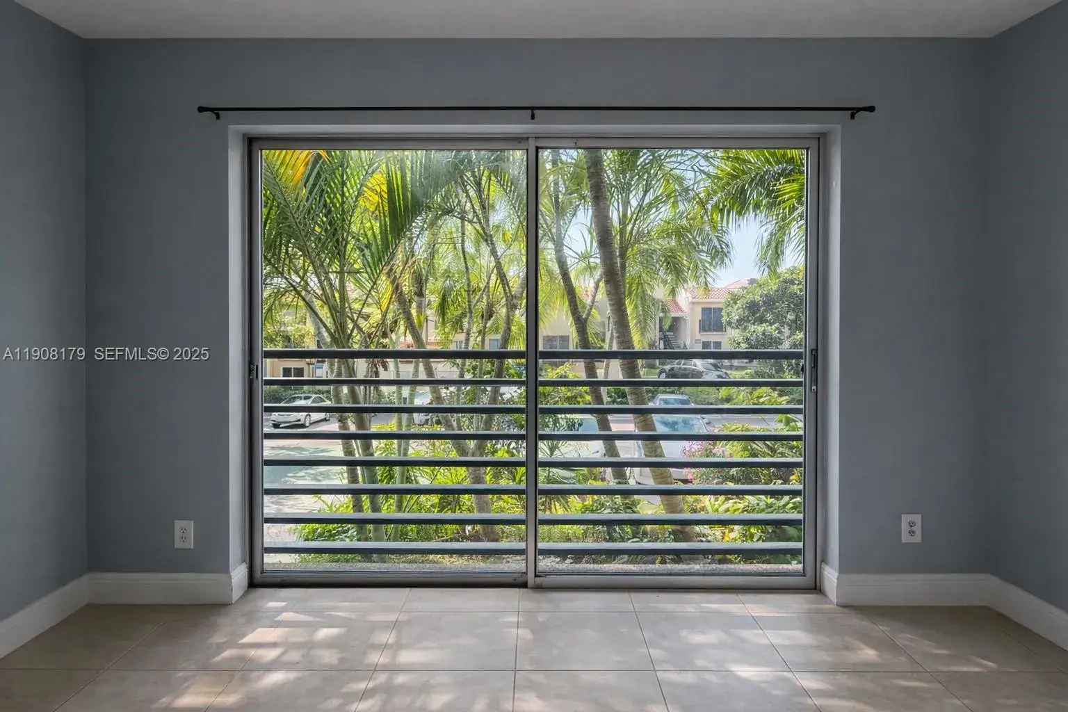 2 bedroom 2 bath Residential Lease for rent at 5332 NE 6th Ave # G12, Oakland Park FL 33334