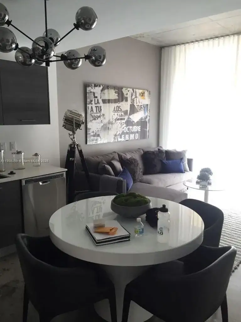 1 bedroom 1 bath Residential for sale at 151 SE 1st St # 903, Miami FL 33131