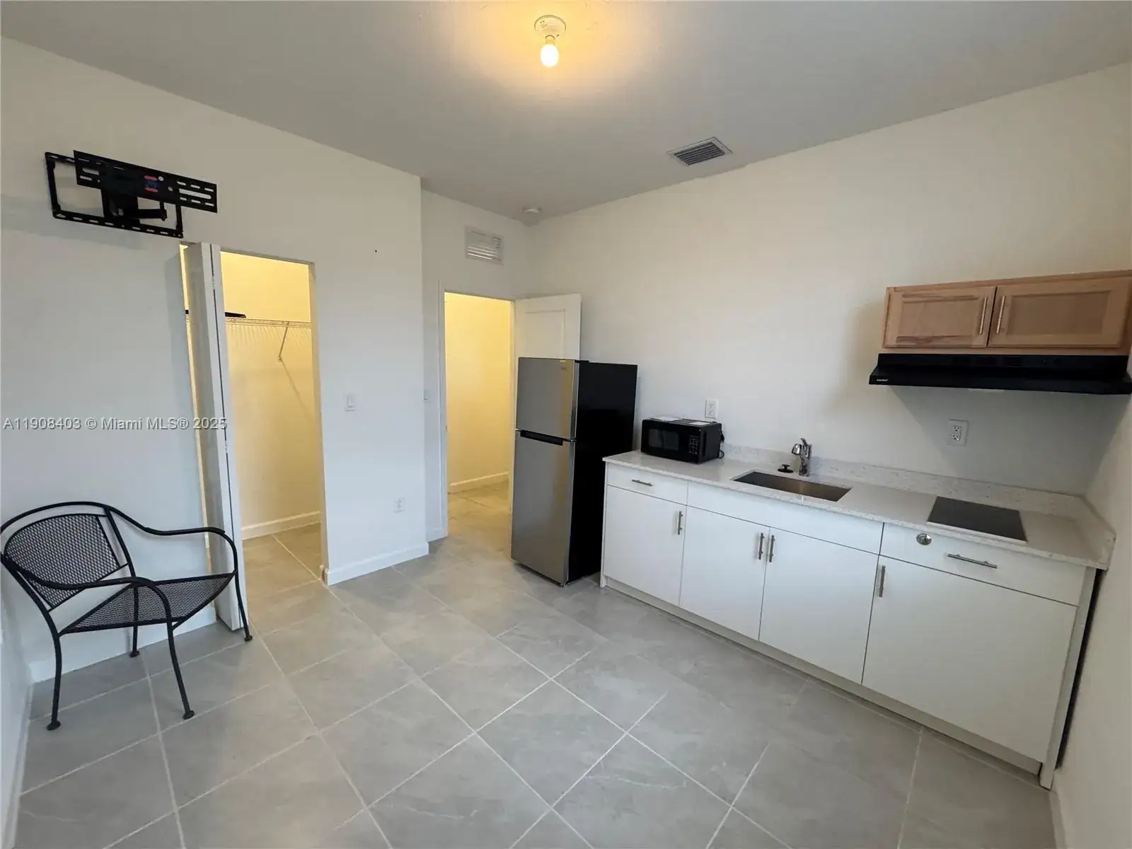 Residential Lease for rent at 28850 SW 163rd Ave # 2, Homestead FL 33033