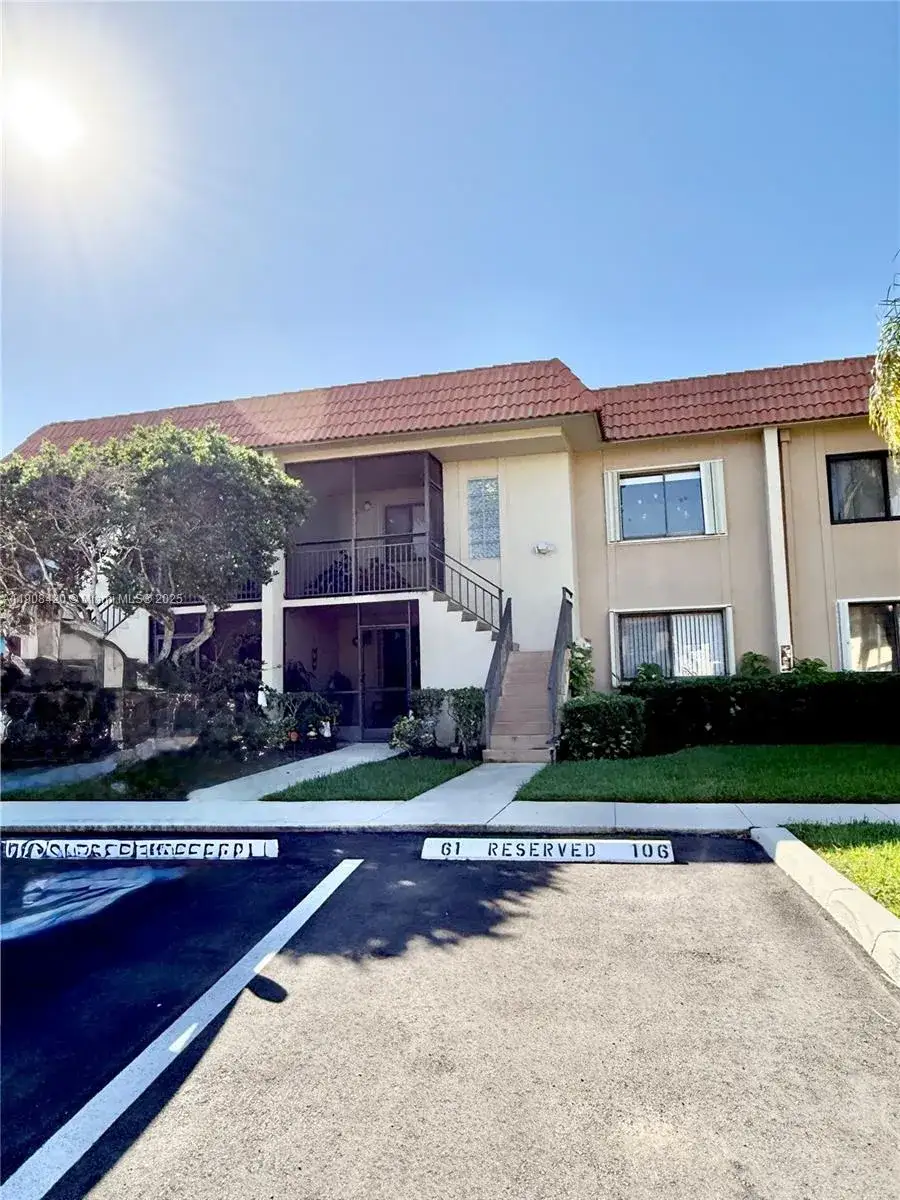 2 bedroom 2 bath Residential for sale at 398 Lakeview Dr # 205, Weston FL 33326