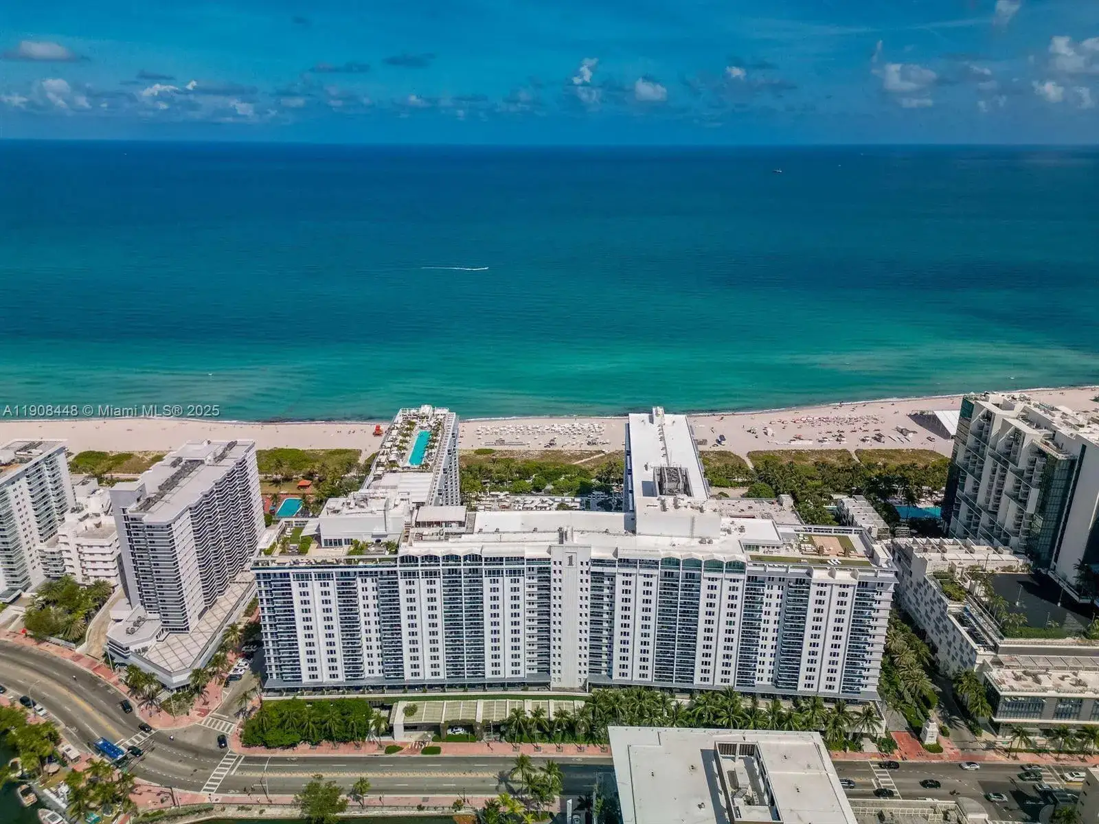 1 bedroom 1 bath Residential Lease for rent at 2301 Collins Ave # 1525, Miami Beach FL 33139