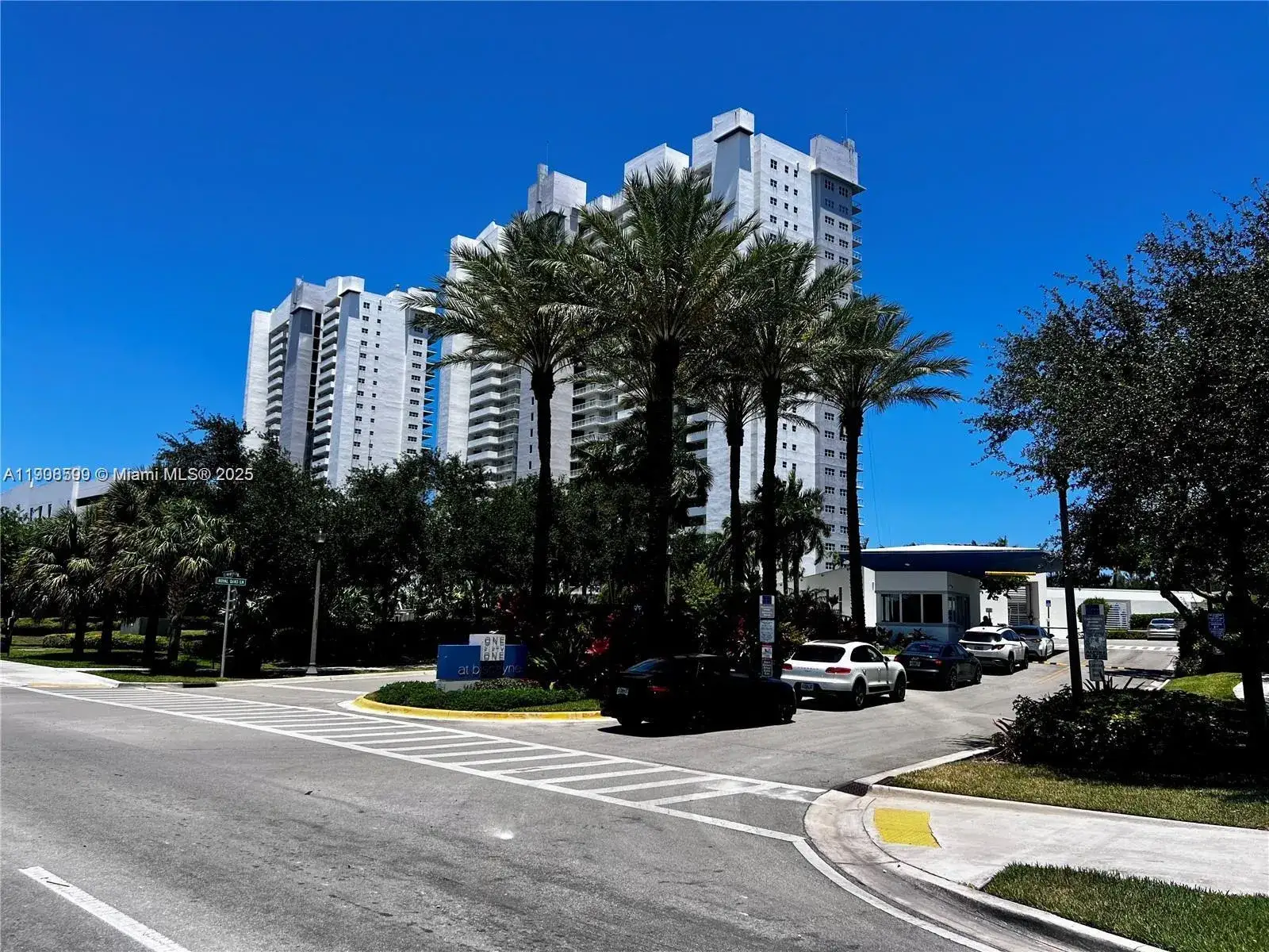 3 bedroom 3 bath Residential for sale at 15051 Royal Oaks Ln, North Miami FL 33181