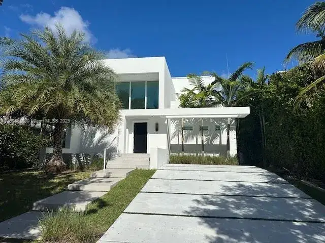 5 bedroom 4 bath Residential Lease for rent at 1325 Bay Dr, Miami Beach FL 33141