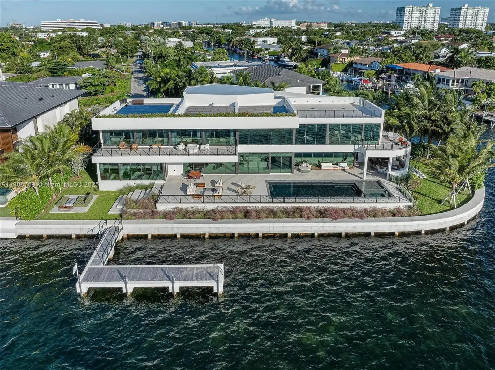 7 bedroom 8 bath Residential Lease for rent at 11400 N Bayshore Dr, North Miami FL 33181