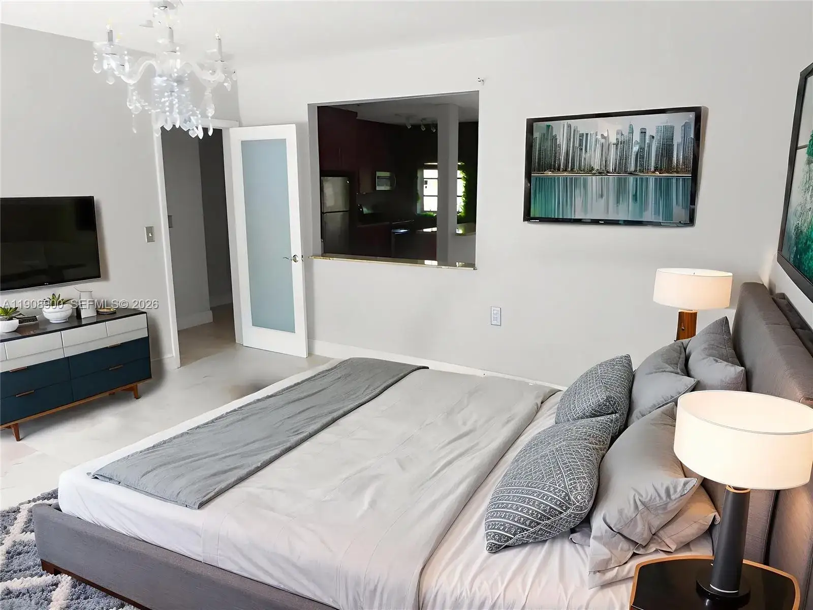 1 bedroom 1 bath Residential for sale at 101 Collins Ave # 2, Miami Beach FL 33139