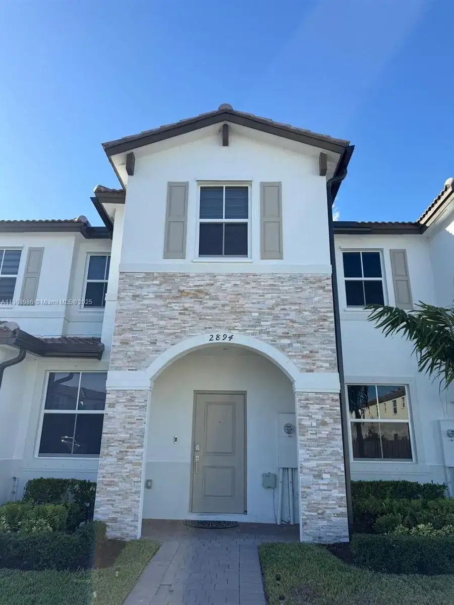 3 bedroom 2 bath Residential Lease for rent at 2894 SE 26th Ter # 1, Homestead FL 33035