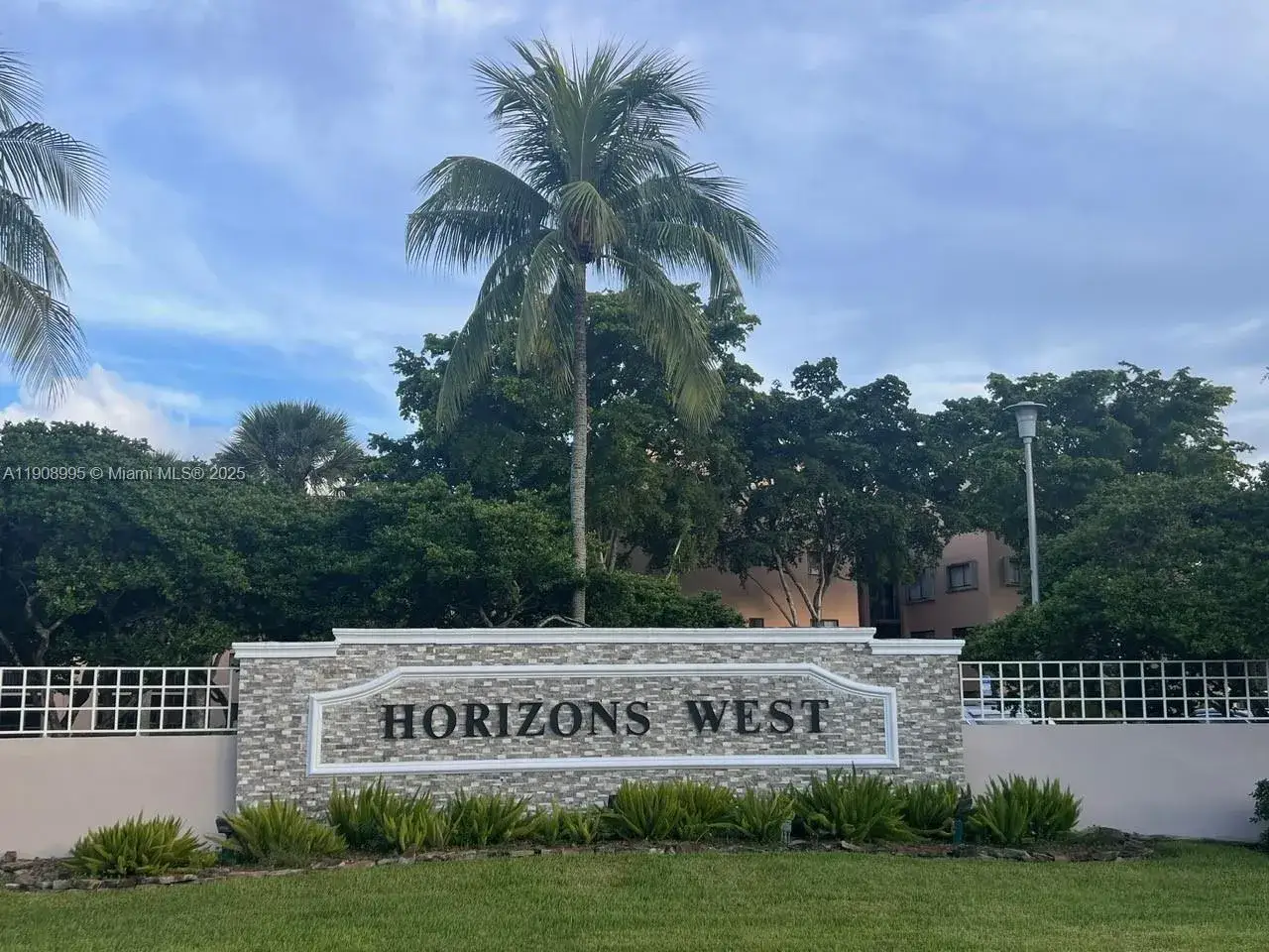 3 bedroom 2 bath Residential for sale at 8600 SW 133 AVE RD # 319, Miami FL 33183
