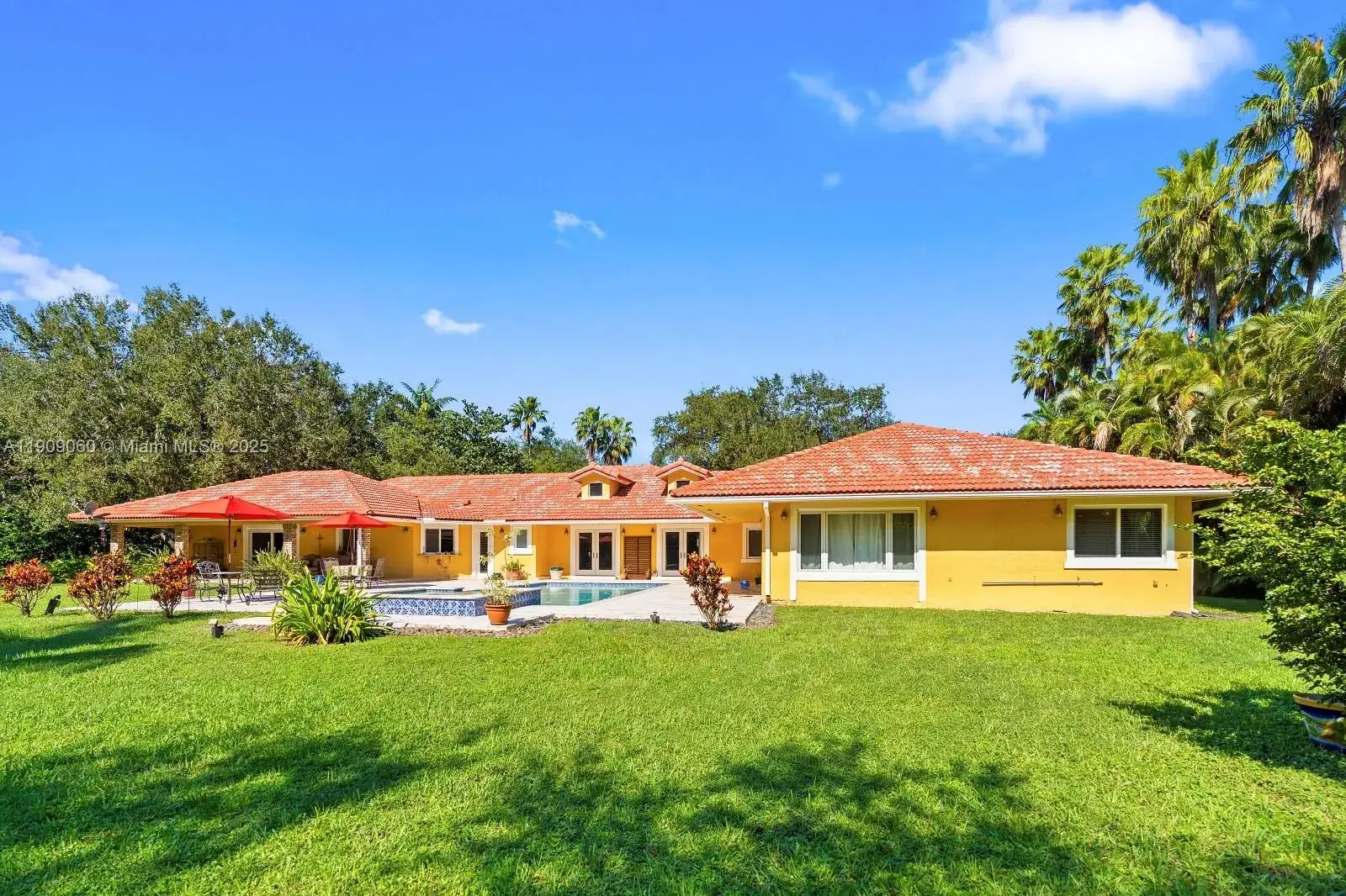 5 bedroom 4 bath Residential for sale at 6500 SW 127th St, Pinecrest FL 33156