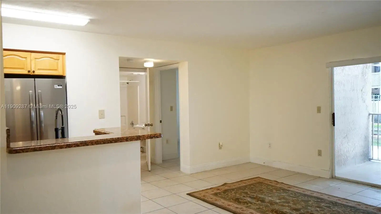 3 bedroom 2 bath Residential Lease for rent at 15231 SW 80th St # 101, Miami FL 33193