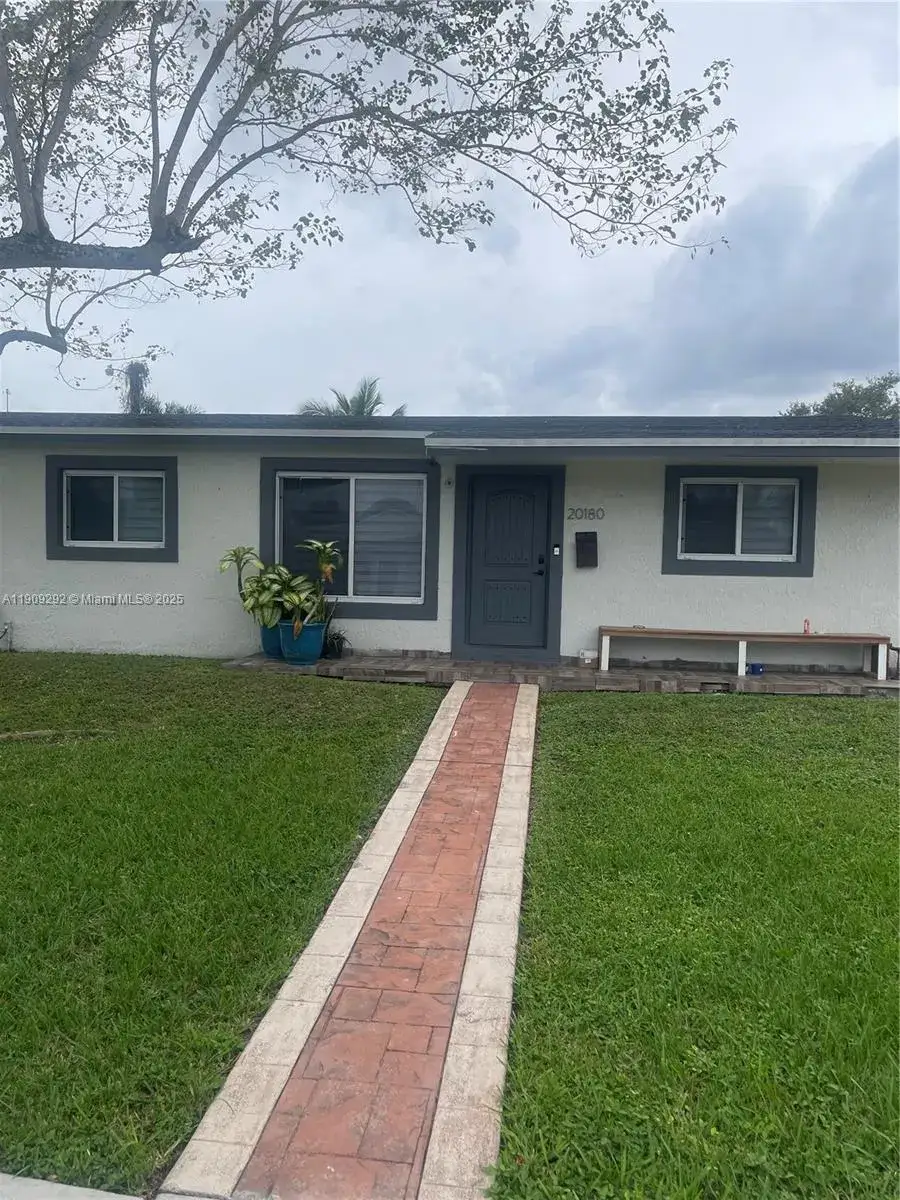 4 bedroom 2 bath Residential for sale at 20180 NW 14th Ct, Miami Gardens FL 33169
