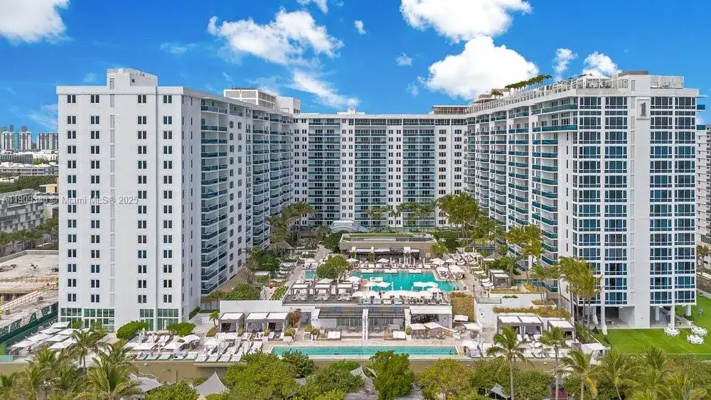 1 bedroom 1 bath Residential Lease for rent at 102 24th St # 1204, Miami Beach FL 33139