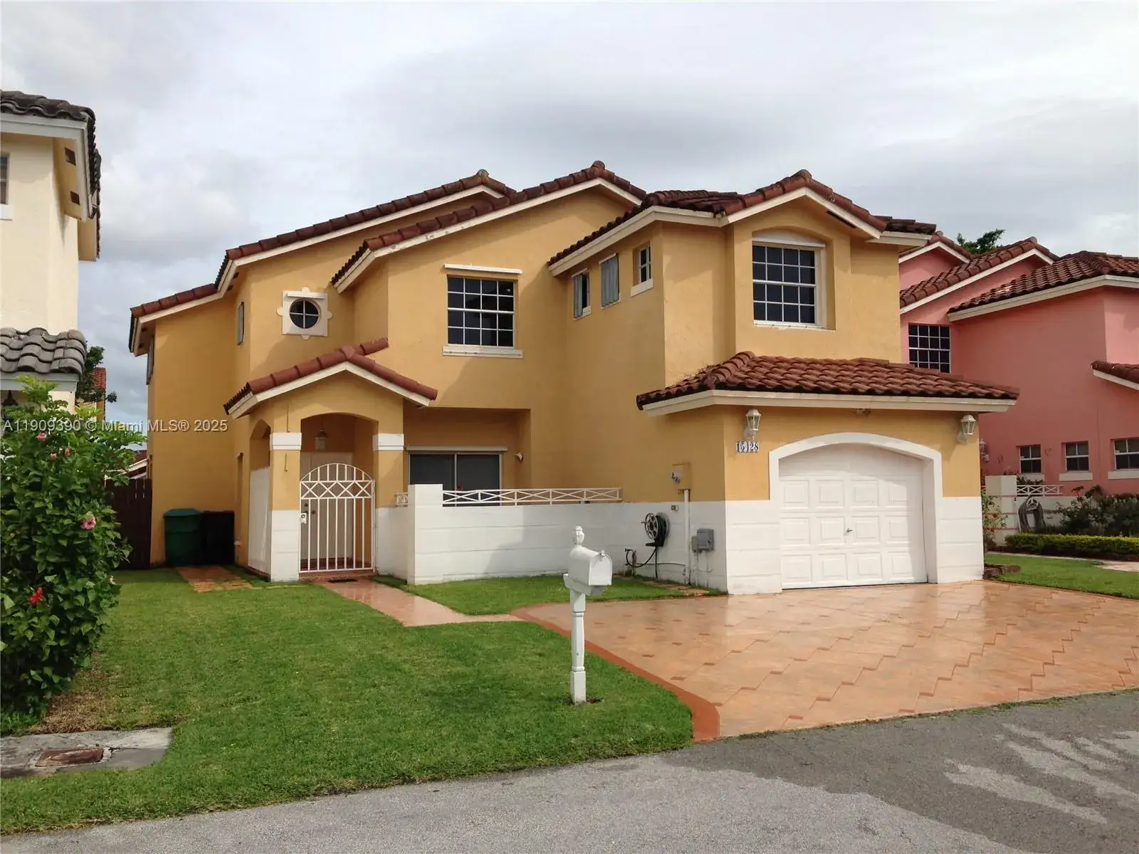 3 bedroom 2 bath Residential Lease for rent at 15428 SW 50th Ter # 0, Miami FL 33185