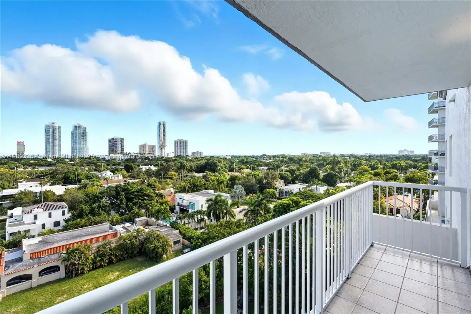 2 bedroom 2 bath Residential for sale at 280 SW 20th Rd # 902, Miami FL 33129