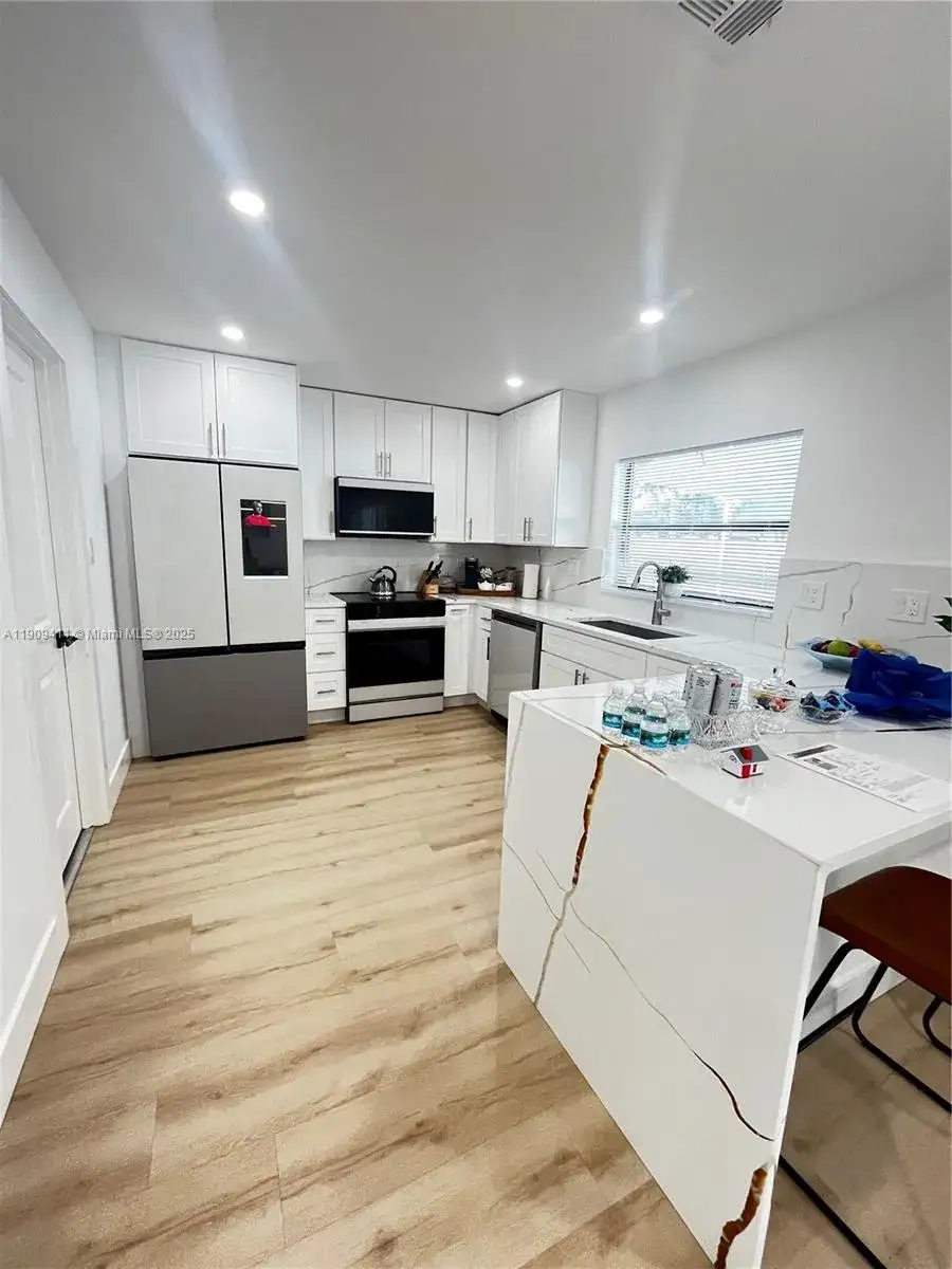 2 bedroom 2 bath Residential for sale at 9703 SW 2nd St, Boca Raton FL 33428