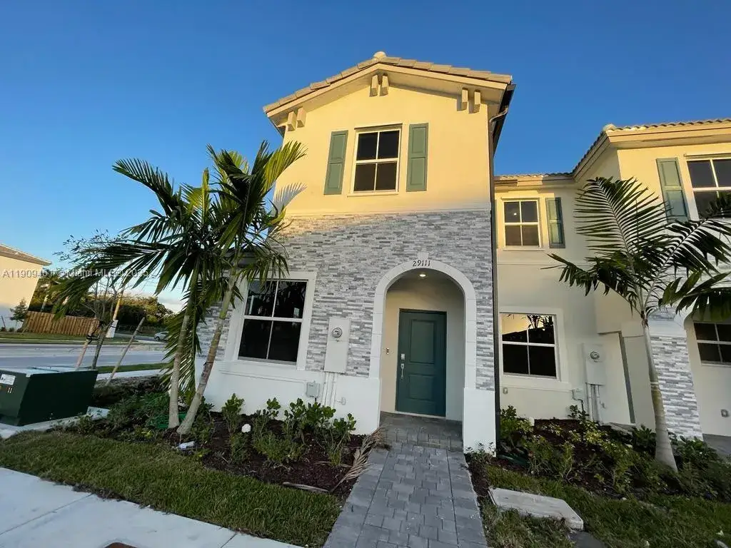 3 bedroom 2 bath Residential for sale at 29111 SW 162th Ct, Miami FL 33033