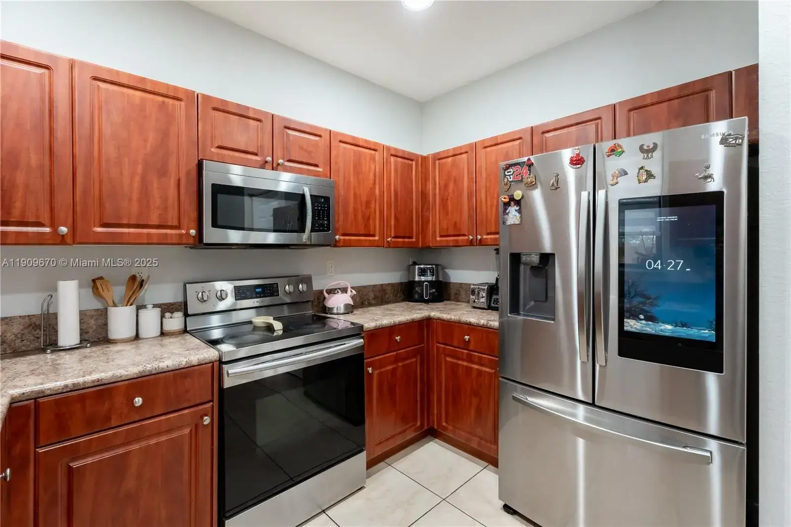 3 bedroom 2 bath Residential for sale at 23716 SW 114th Ct, Homestead FL 33032