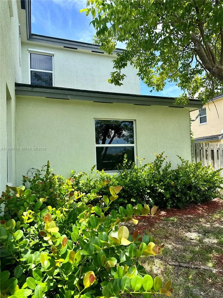 3 bedroom 3 bath Residential for sale at 133 SE 28th Ter # 8, Homestead FL 33033