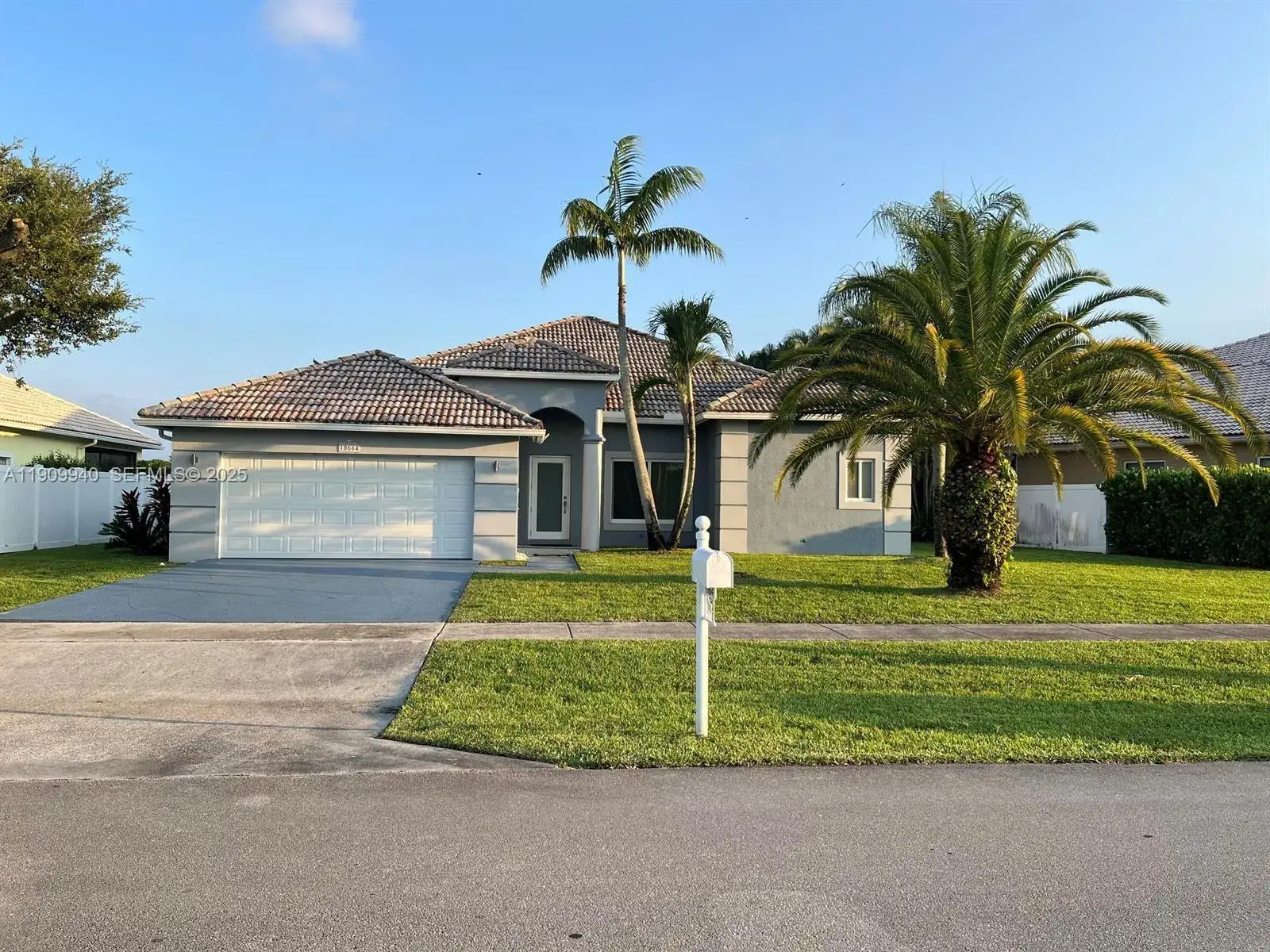 3 bedroom 2 bath Residential Lease for rent at 10664 Paso Fino Dr # 0, Lake Worth FL 33449