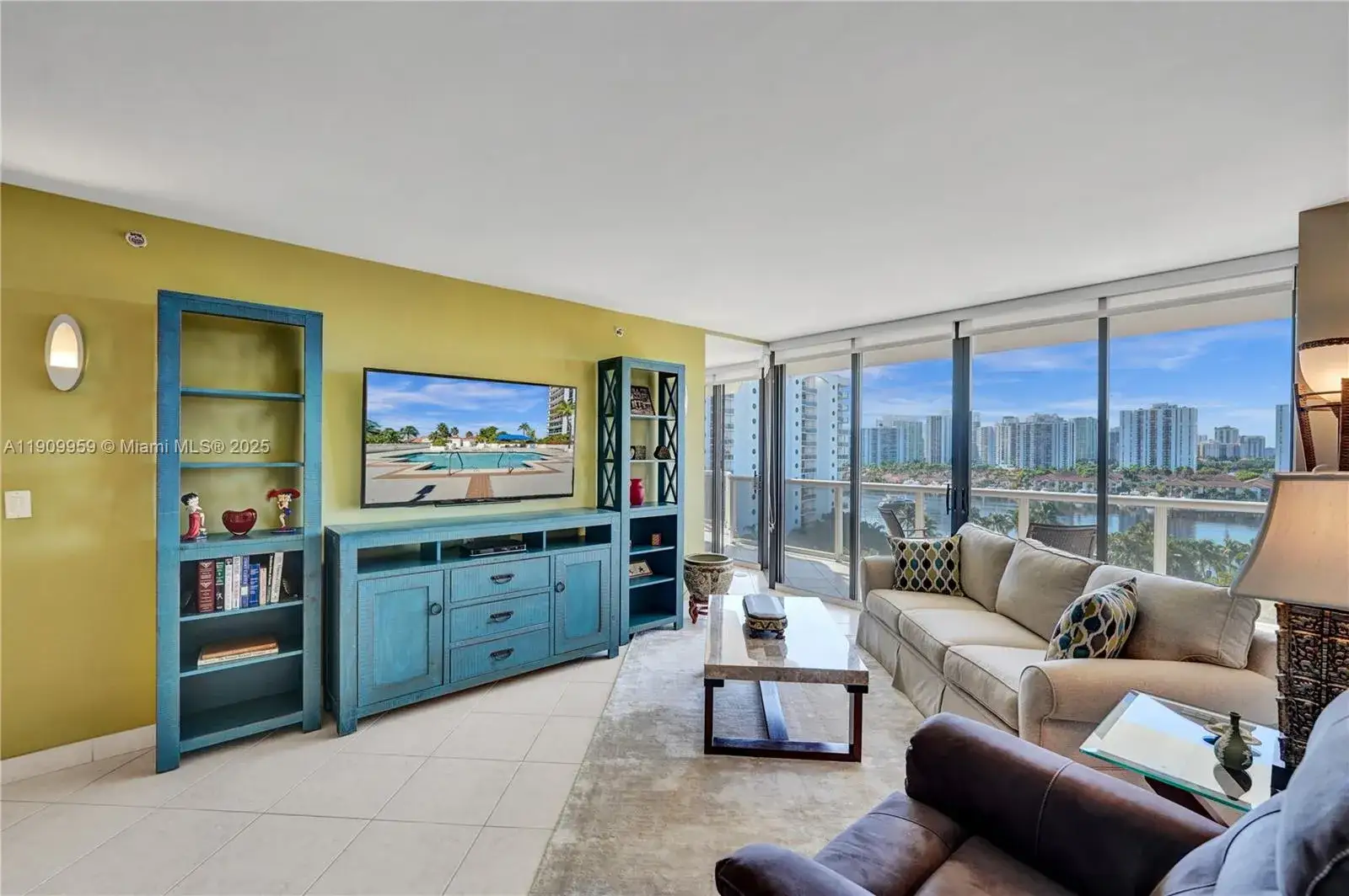 2 bedroom 2 bath Residential Lease for rent at 3600 Yacht Club Dr # 904, Aventura FL 33180