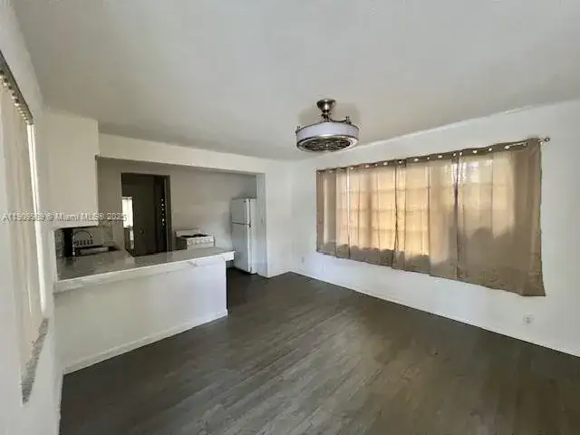 1 bedroom 1 bath Residential Lease for rent at 1930 Thomas St # 1930, Hollywood FL 33020